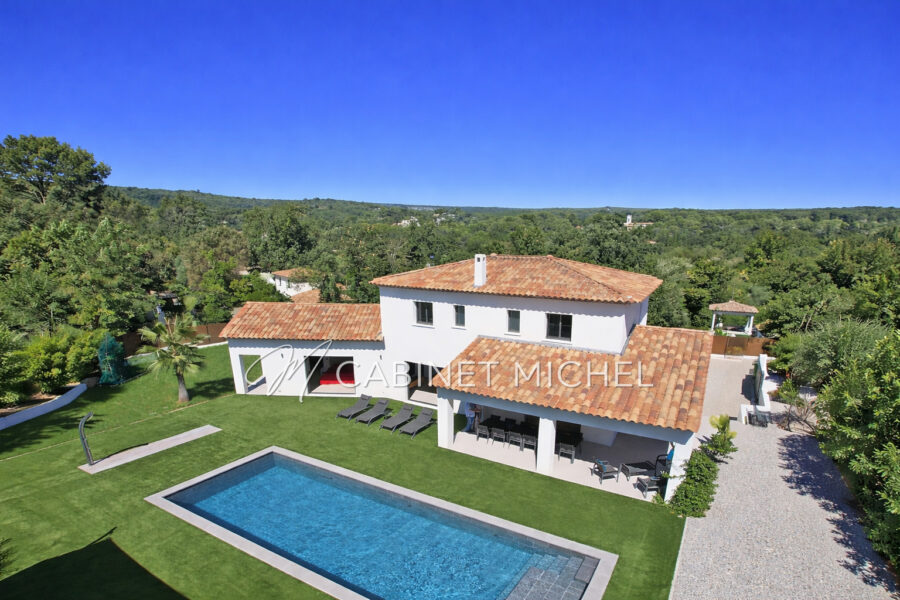 Maison à vendre à Roquefort-les-Pins — Vue montagne — photo 2