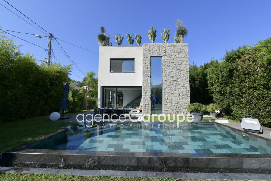 Maison à vendre à Cap-d&rsquo;Antibes — Vue parc & jardin — photo 15