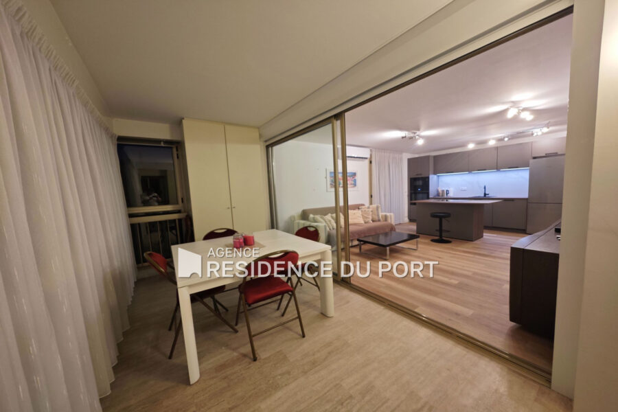 Appartement à vendre à Mandelieu-la-Napoule — Vue parc & jardin — photo 2