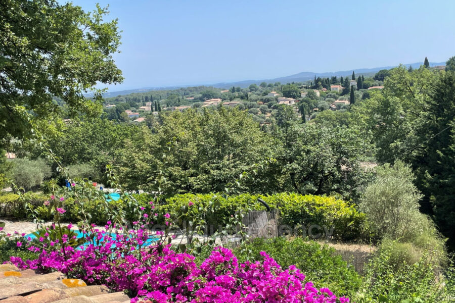 Maison à vendre à Le Rouret — Vue mer — photo 1