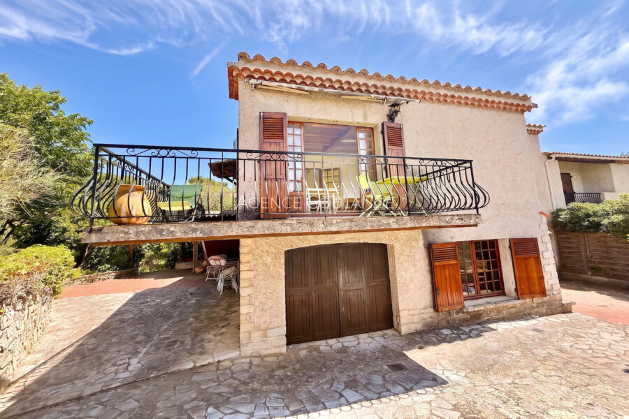 Maison à vendre à Saint-Cyr-sur-Mer — Vue mer — photo 2