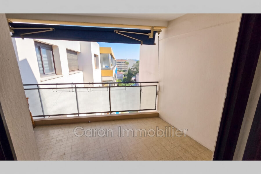 Appartement à vendre à Mandelieu-la-Napoule — Vue sur la ville — photo 8