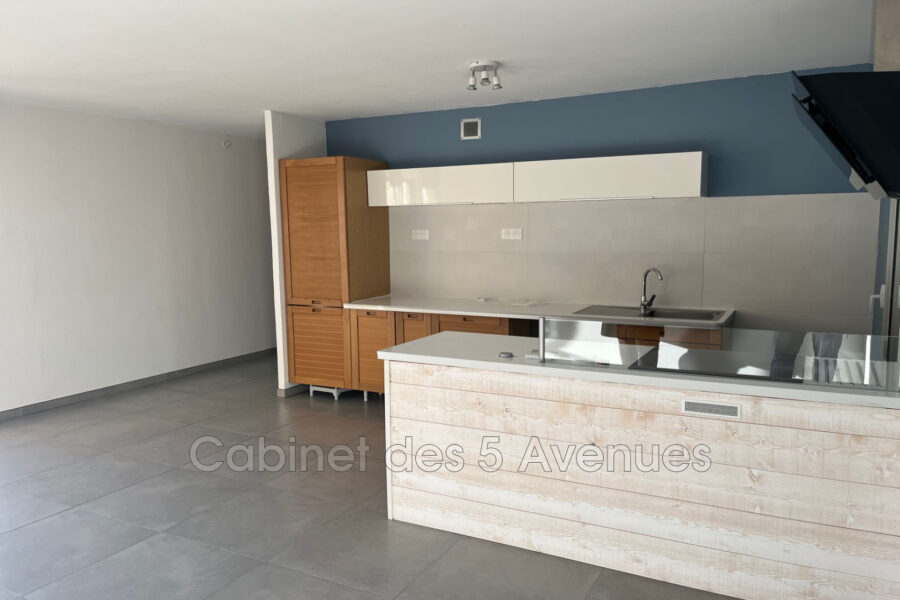 Appartement à vendre à Marseille 13e arrondissement — Vue parc & jardin — photo 2
