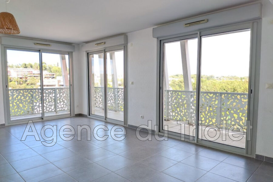 Appartement à vendre à Montpellier — Vue sur la ville — photo 2