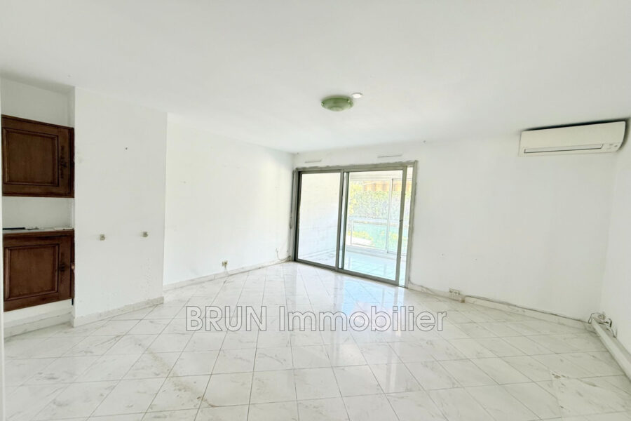 Appartement à vendre à Antibes — Vue parc & jardin — photo 5
