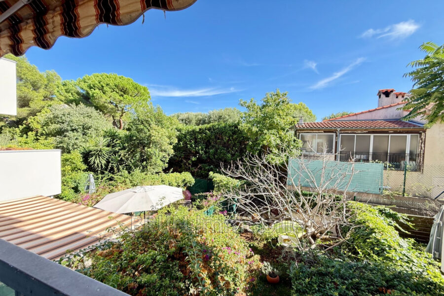 Appartement à vendre à Antibes — Vue parc & jardin — photo 8