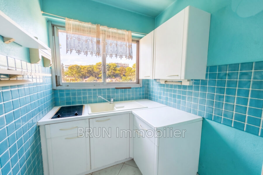 Appartement à vendre à Antibes — Vue parc & jardin — photo 2