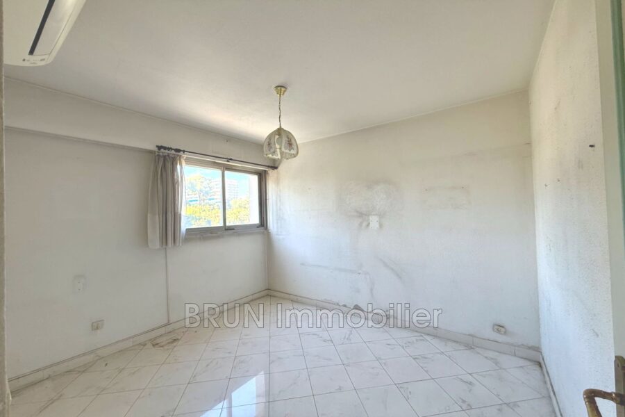 Appartement à vendre à Antibes — Vue parc & jardin — photo 3