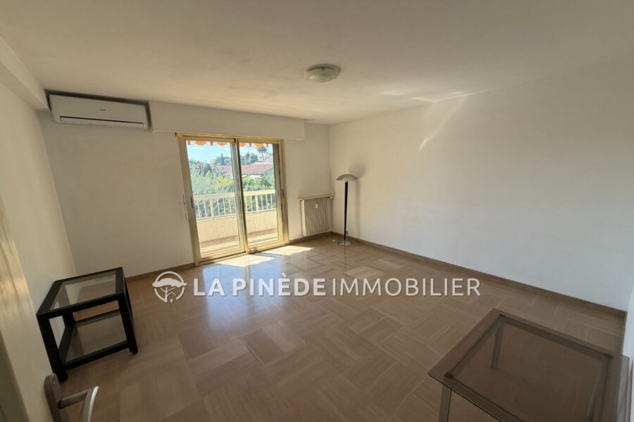 Appartement à vendre à Cagnes-sur-Mer — Vue parc & jardin — photo 3