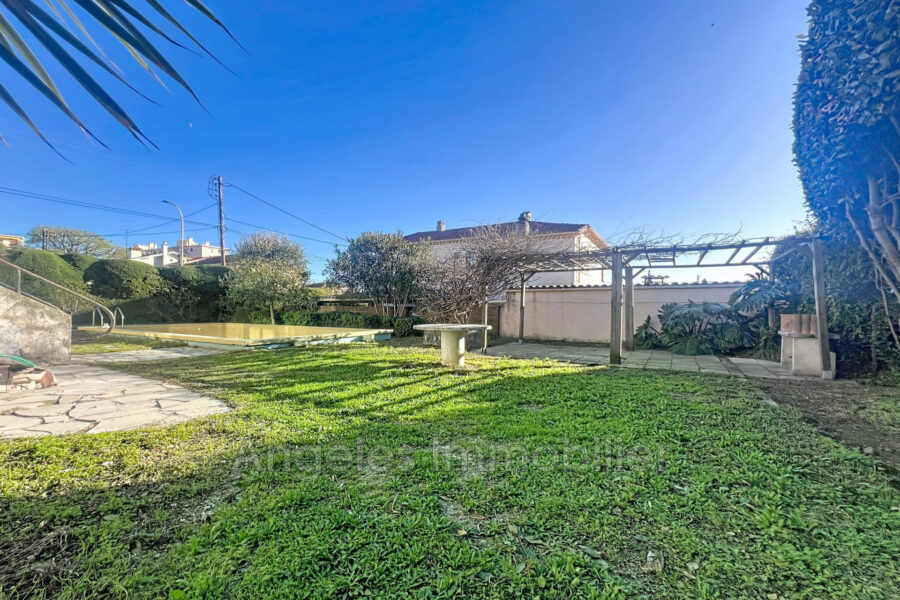 Maison à vendre à Juan-les-Pins — Vue mer — photo 11
