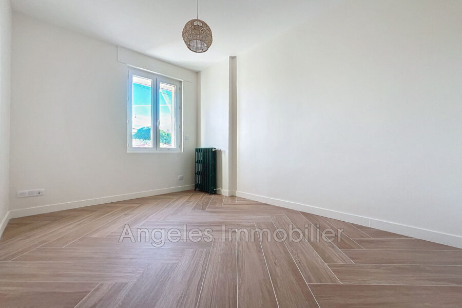 Maison à vendre à Juan-les-Pins — Vue mer — photo 19