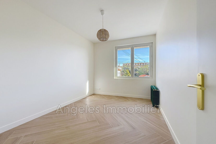 Maison à vendre à Juan-les-Pins — Vue mer — photo 18