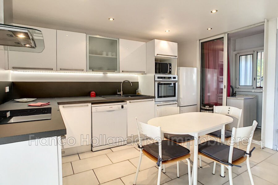 Appartement à vendre à Antibes — Vue mer — photo 6