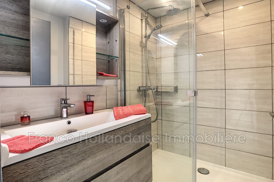 Appartement à vendre à Antibes — Vue mer — photo 8
