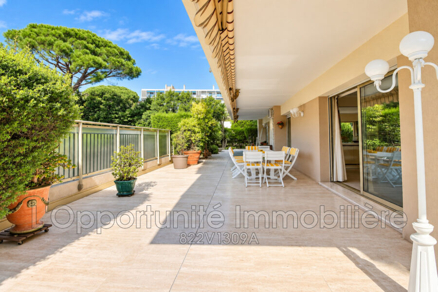 Appartement à vendre à Cannes — Vue parc & jardin — photo 2