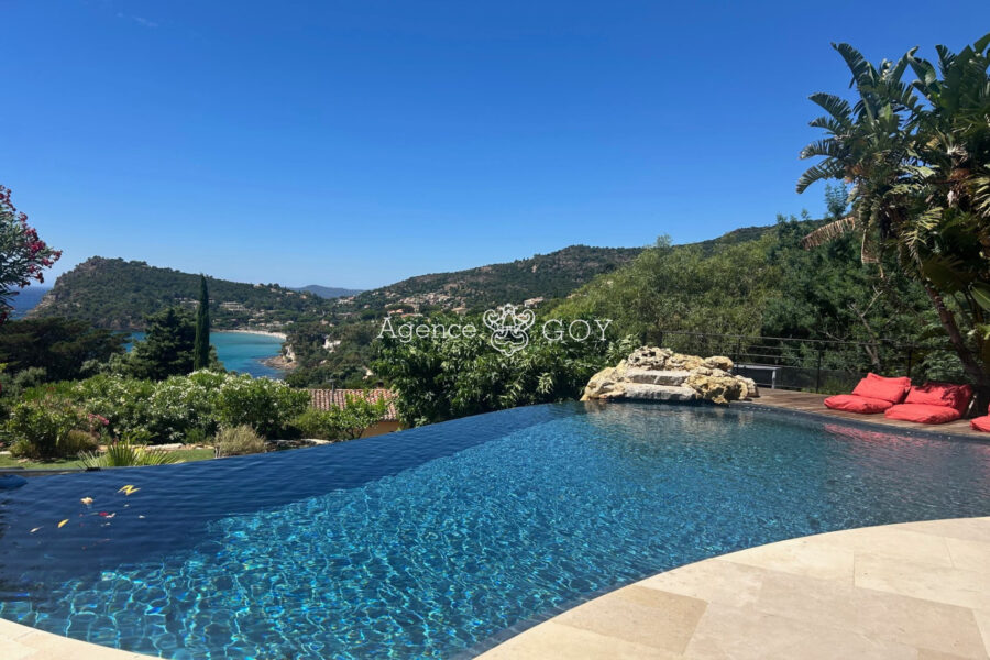 Maison à vendre à Rayol-Canadel-sur-Mer — Vue mer — photo 2