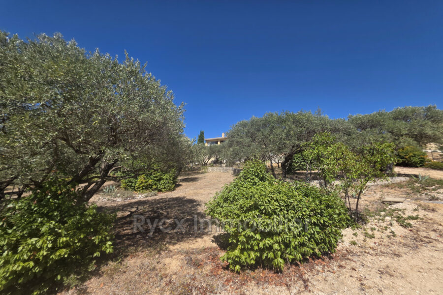 Maison à vendre à Saint-Saturnin-lès-Apt — Vue montagne — photo 17