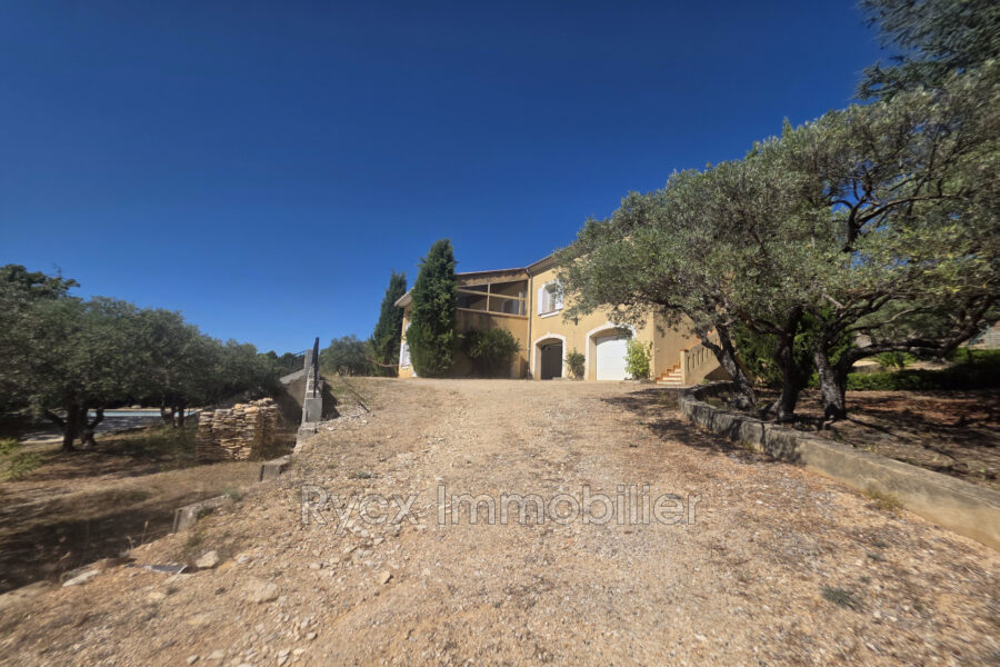 Maison à vendre à Saint-Saturnin-lès-Apt — Vue montagne — photo 3