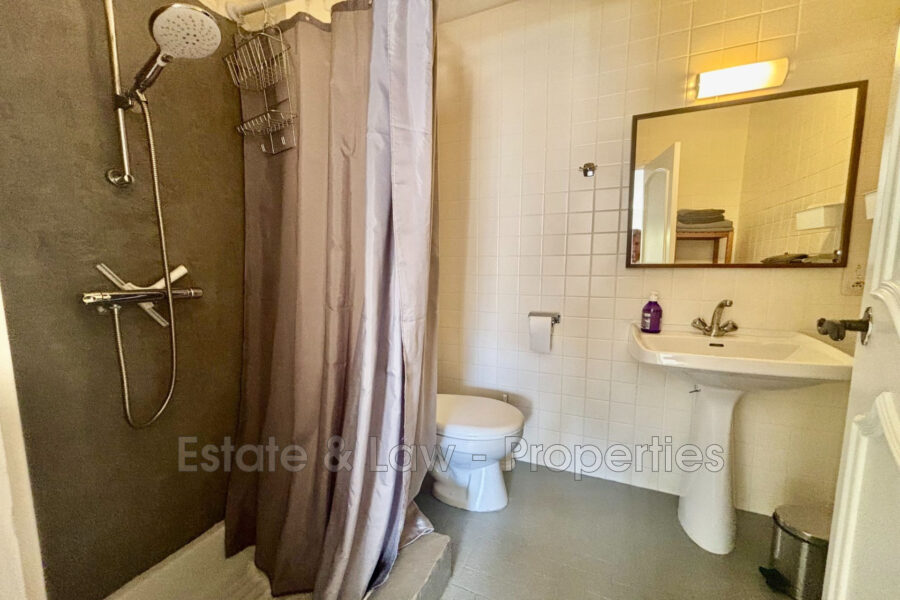 Appartement à vendre à Sainte-Maxime — Vue sur la ville — photo 7