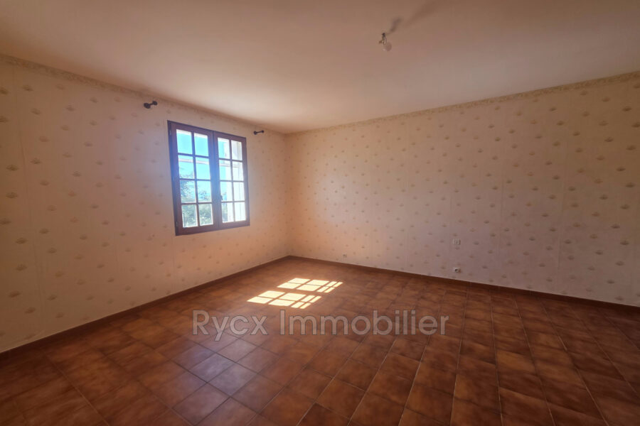 Maison à vendre à Saint-Saturnin-lès-Apt — Vue montagne — photo 12