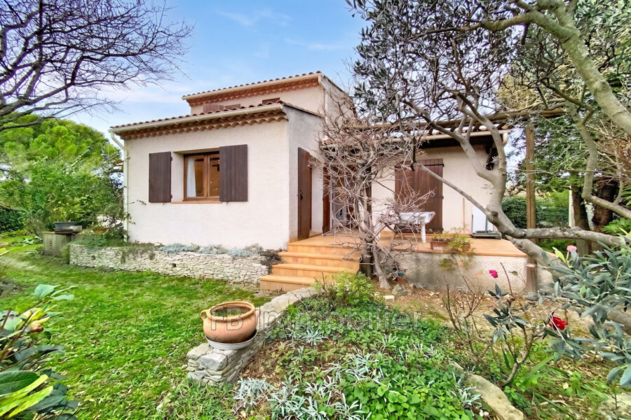 Maison à vendre à Eyguières — Vue parc & jardin — photo 4
