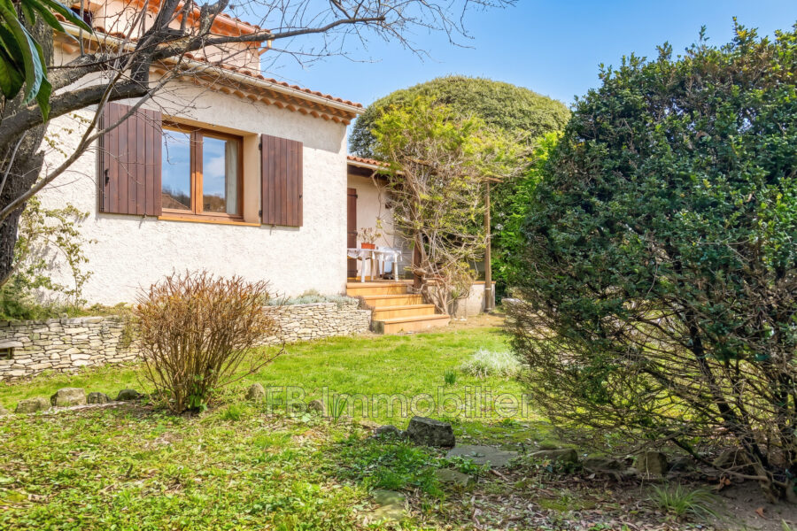 Maison à vendre à Eyguières — Vue parc & jardin — photo 6