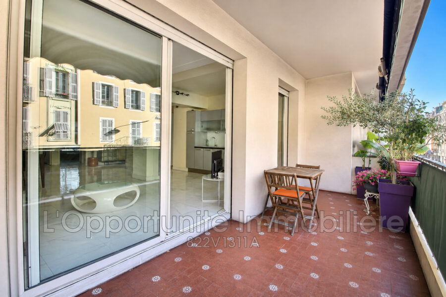 Appartement à vendre à Nice — Vue sur la ville — photo 1