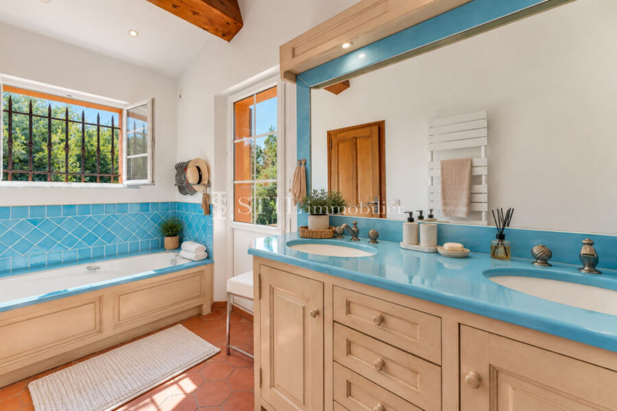 Maison à vendre à Le Plan-de-la-Tour — Vue dégagée — photo 10