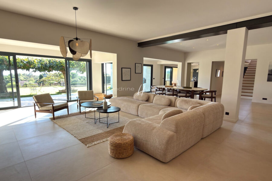Maison à vendre à La Croix-Valmer — Vue mer — photo 4