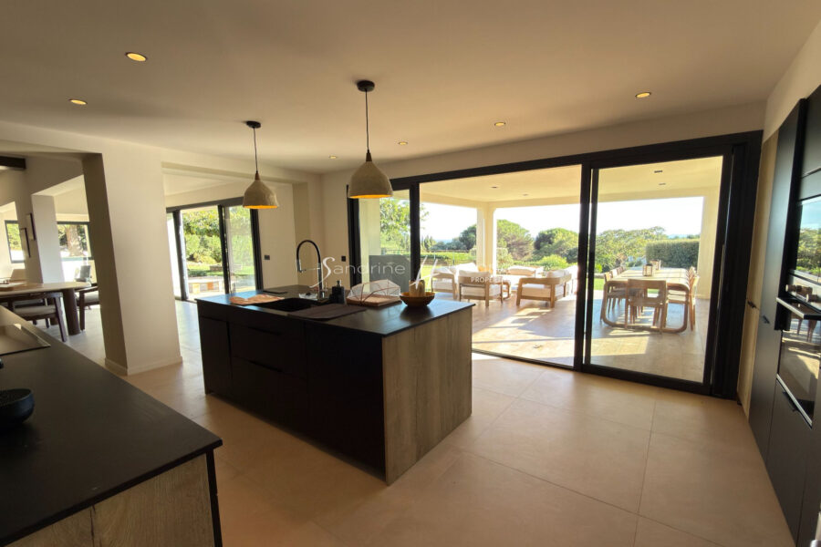 Maison à vendre à La Croix-Valmer — Vue mer — photo 13
