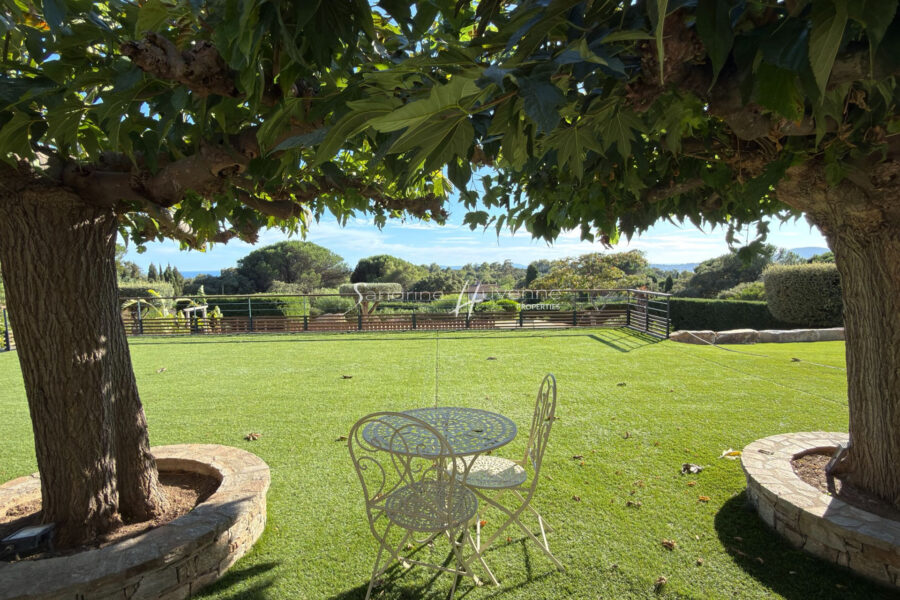 Maison à vendre à La Croix-Valmer — Vue mer — photo 2
