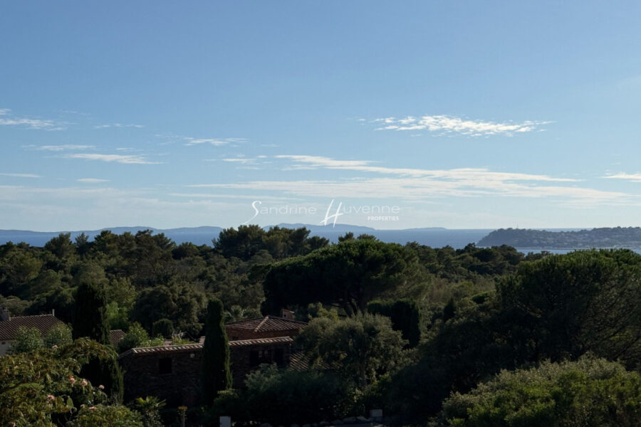 Maison à vendre à La Croix-Valmer — Vue mer — photo 1