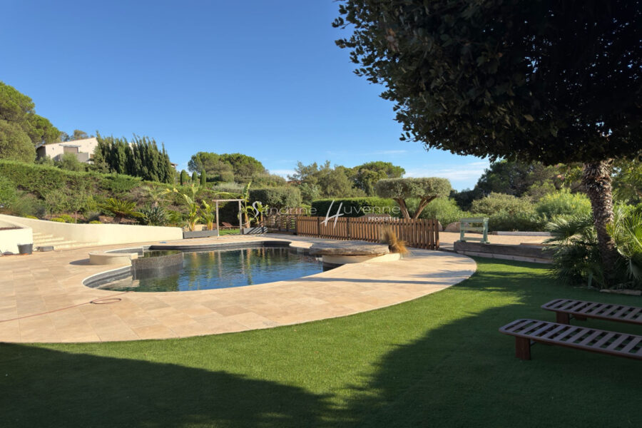 Maison à vendre à La Croix-Valmer — Vue mer — photo 7