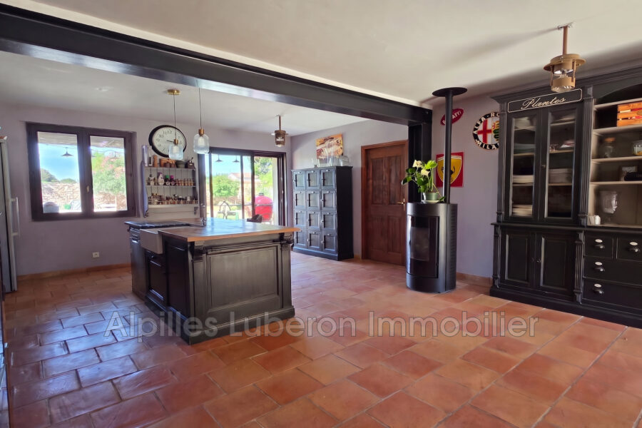 Maison à vendre à Mollégès — Vue parc & jardin — photo 12