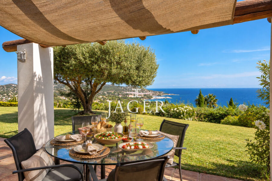 Maison à vendre à Sainte-Maxime — Vue mer — photo 12
