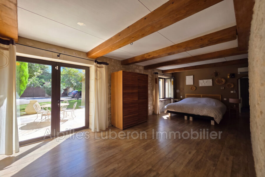 Maison à vendre à Mollégès — Vue parc & jardin — photo 13