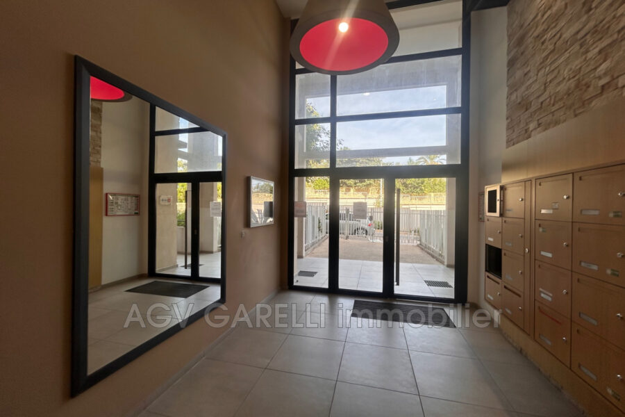 Appartement à vendre à Toulon — Vue sur la ville — photo 12