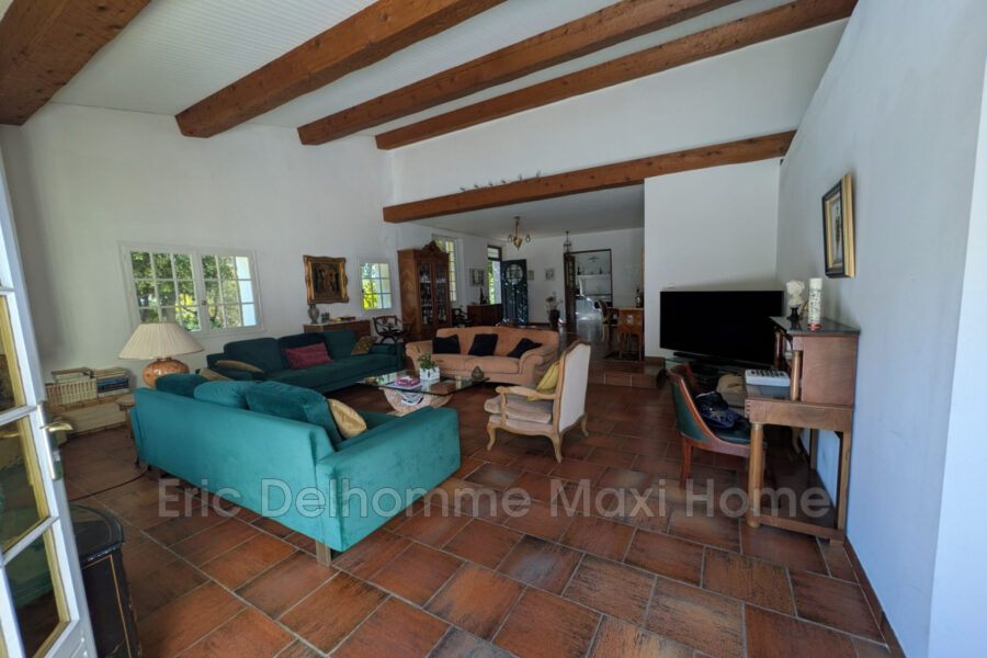 Maison à vendre à La Valette-du-Var — Vue sur la ville — photo 12