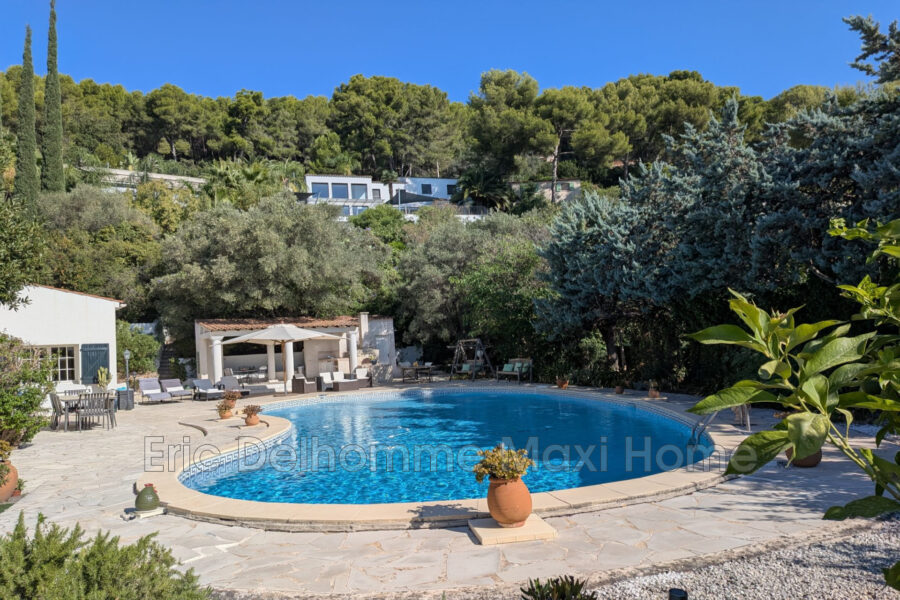 Maison à vendre à La Valette-du-Var — Vue sur la ville — photo 2