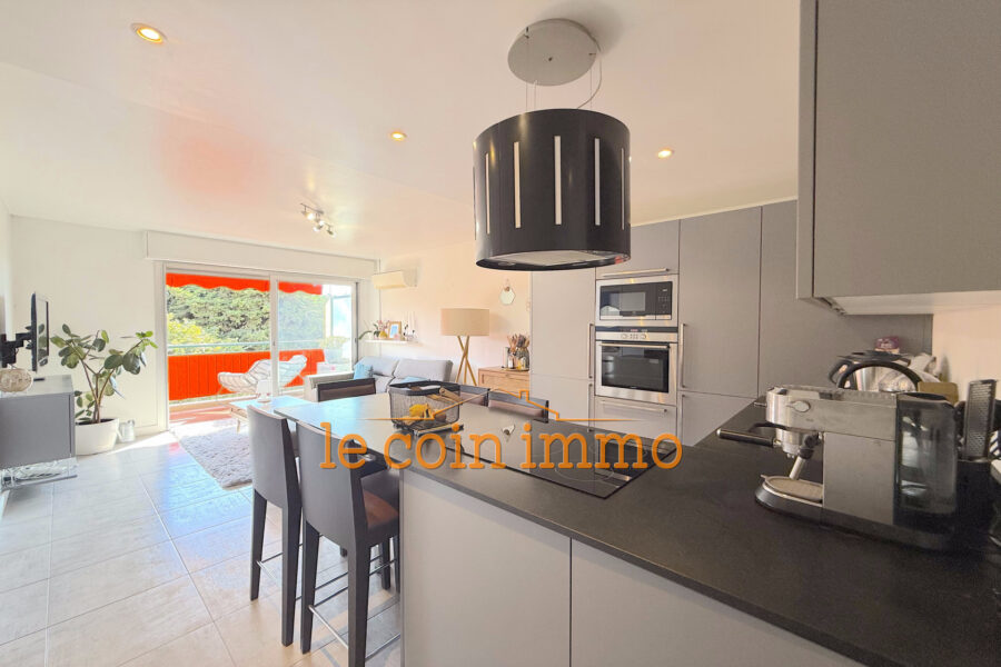 Appartement à vendre à Antibes — Vue parc & jardin — photo 4