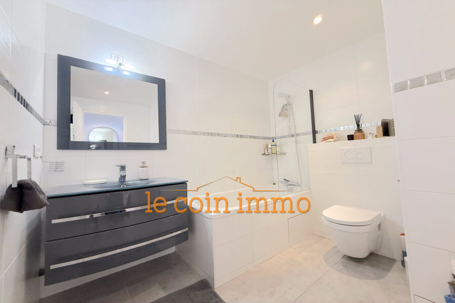 Appartement à vendre à Antibes — Vue parc & jardin — photo 9