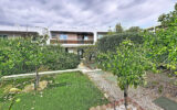 Maison à vendre à Saint-Laurent-du-Var — Vue parc & jardin — photo 2