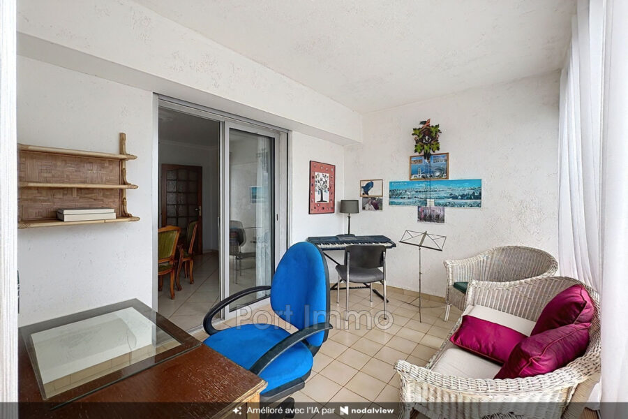 Maison à vendre à Saint-Laurent-du-Var — Vue parc & jardin — photo 6