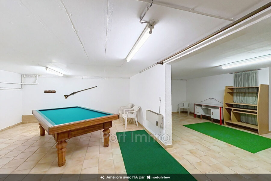 Maison à vendre à Saint-Laurent-du-Var — Vue parc & jardin — photo 12