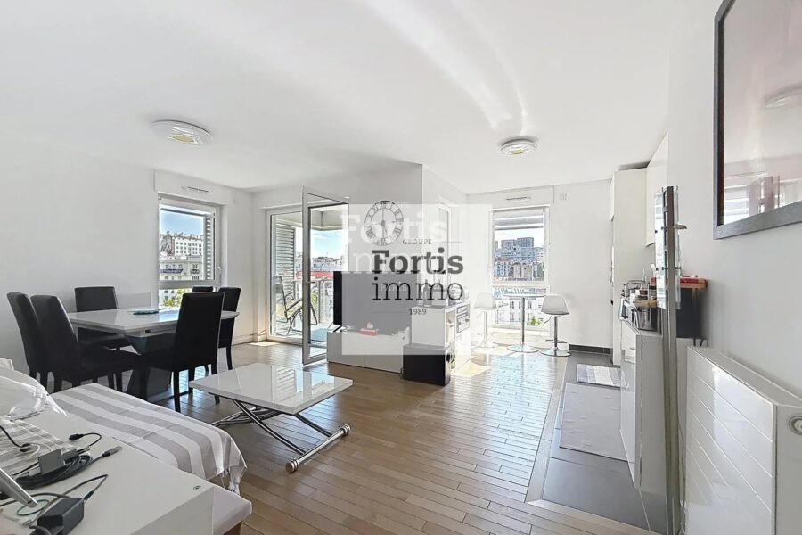 Appartement à vendre à Paris 13e arrondissement — Vue sur la ville — photo 2