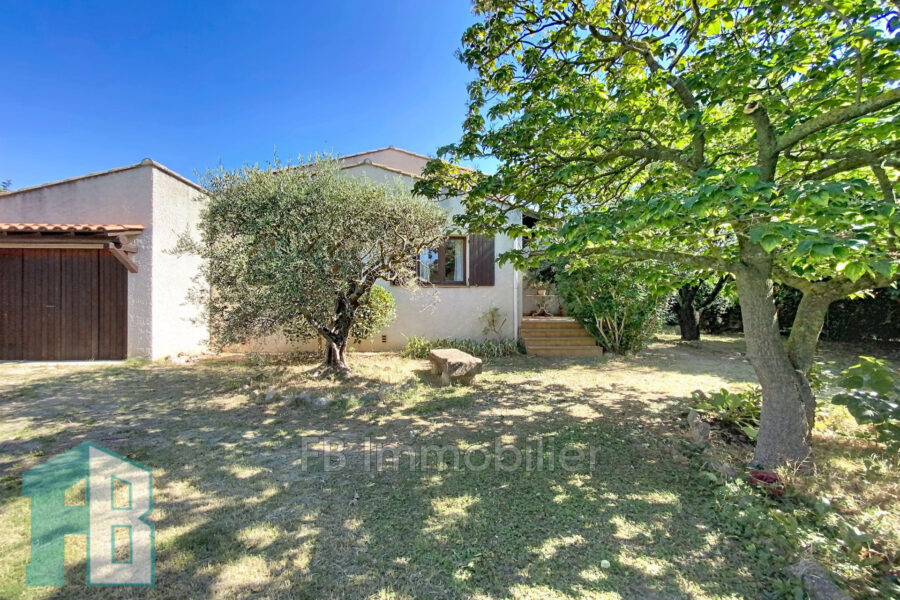 Maison à vendre à Eyguières — Vue parc & jardin — photo 1