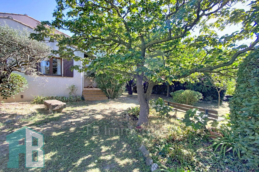 Maison à vendre à Eyguières — Vue parc & jardin — photo 19