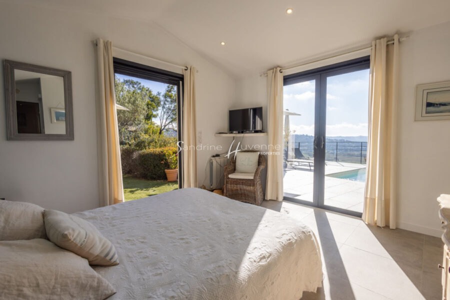 Maison à vendre à La Croix-Valmer — Vue mer — photo 13