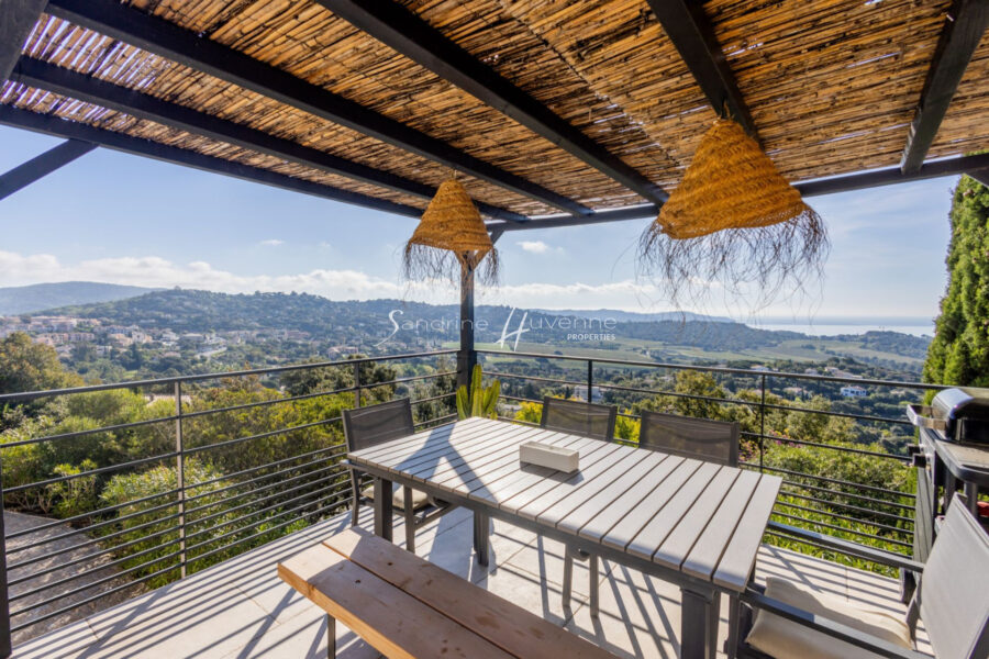 Maison à vendre à La Croix-Valmer — Vue mer — photo 3