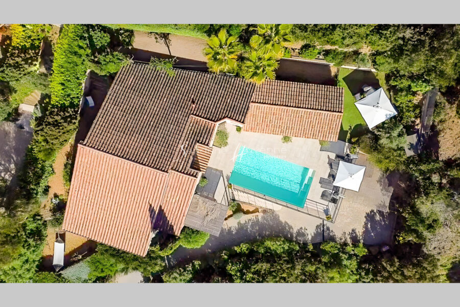 Maison à vendre à La Croix-Valmer — Vue mer — photo 6